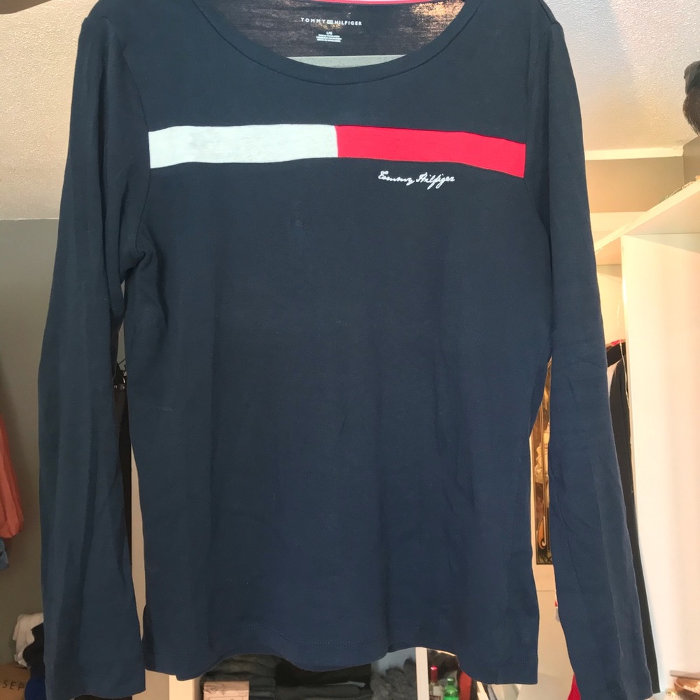 Tommy Hilfiger long sleeves. Women L.